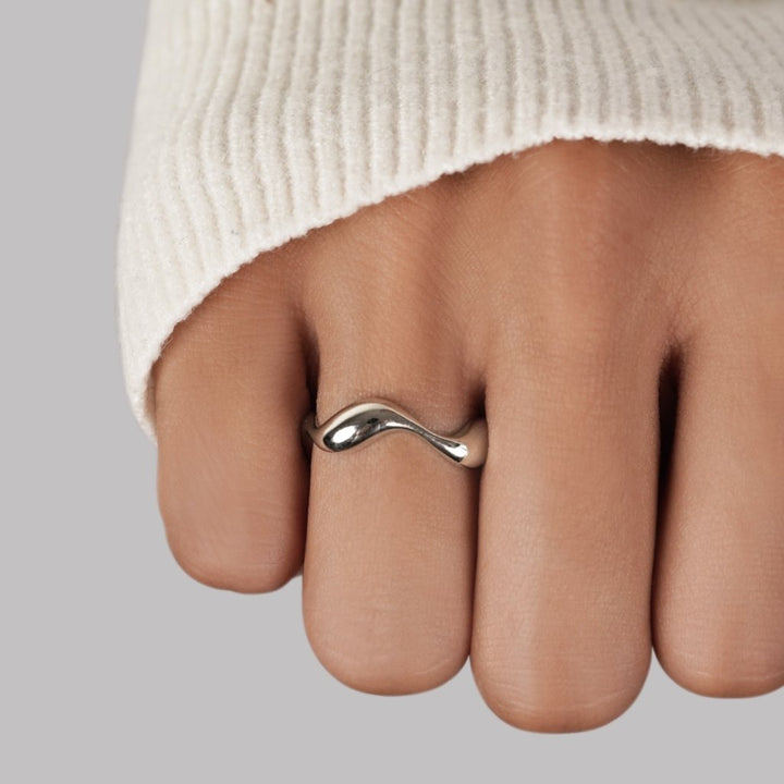 NOVA – MINIMALIST RING