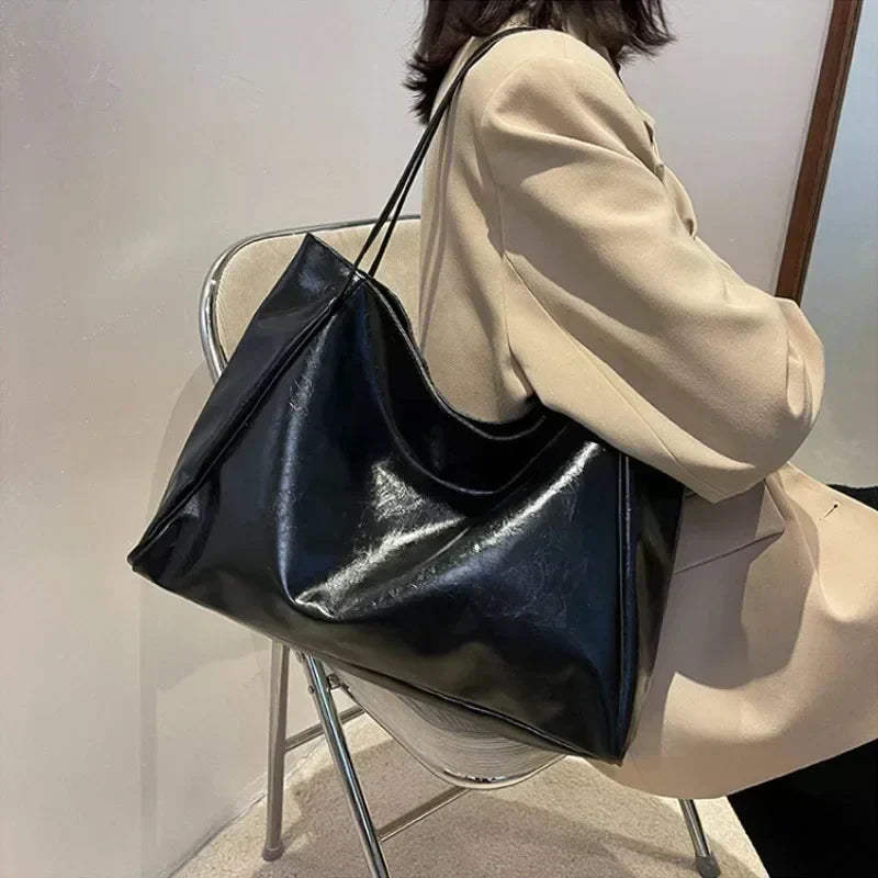 Aria | Simplistic Elegant Tote Bag